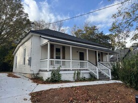 525 N 8th St in Griffin, GA - Building Photo