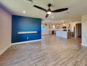 11014 Moonsail Dr in Parrish, FL - Building Photo - Building Photo