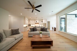 15112 Matterhorn Lp in Maumelle, AR - Building Photo - Building Photo