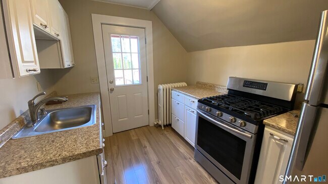 88 Belleview Ave in Torrington, CT - Building Photo - Building Photo