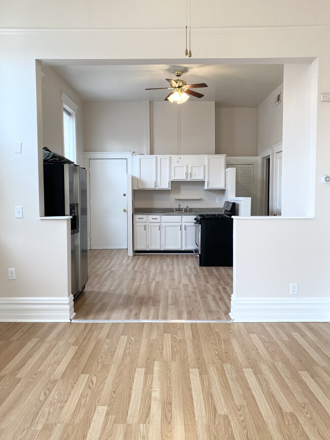 1634 W Addison St, Unit 1634 W. Addison 1R