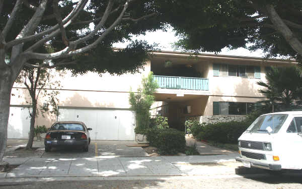 2921 Arizona in Santa Monica, CA - Building Photo