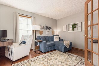 7643 Benderson Dr in Westerville, OH - Building Photo - Building Photo