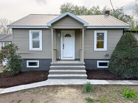 93 N Greenview Rd, Unit 95 in Schuylkill Haven, PA - Building Photo
