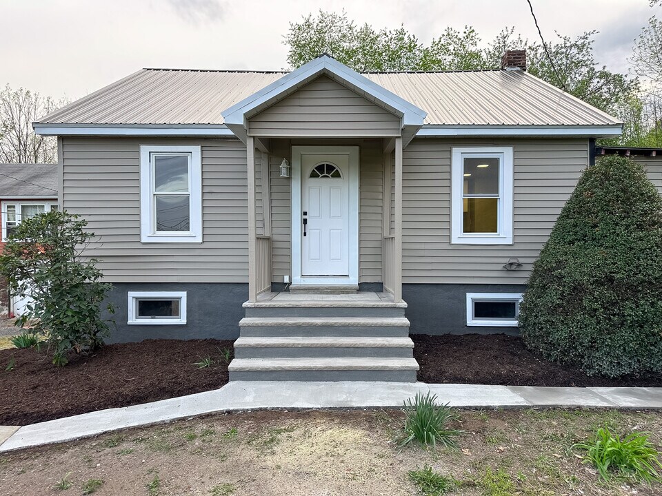 93 N Greenview Rd, Unit 95 in Schuylkill Haven, PA - Foto de edificio
