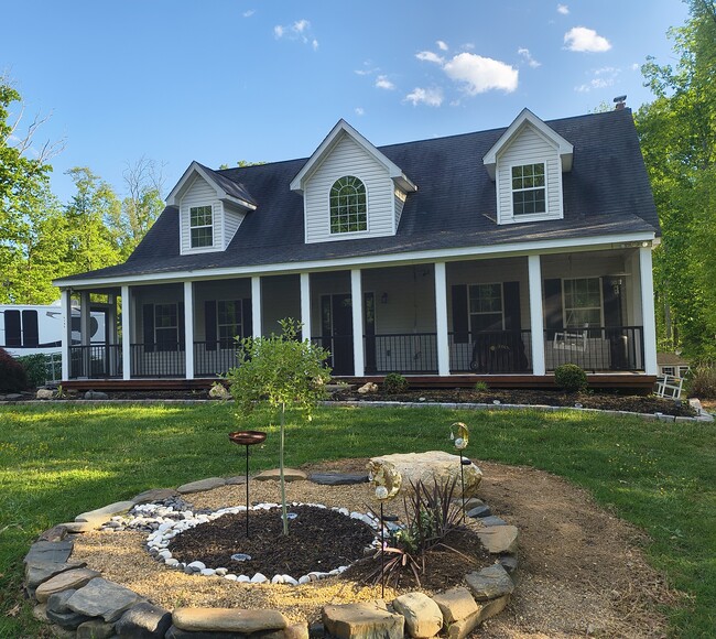 property at 5195 Old Gray Farm Ln