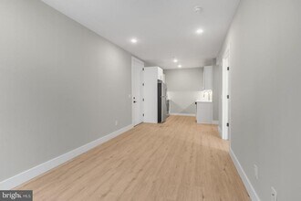 1144 Frankford Ave in Philadelphia, PA - Building Photo - Building Photo