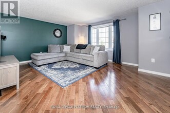 268 Sophia Crescent in Kitchener, ON - Building Photo - Building Photo