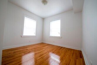 7955 S Bishop 1414-18 W 80th Chicago, IL 60620 in Chicago, IL - Foto de edificio - Building Photo