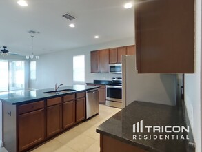 5317 Suncatcher Dr in Wesley Chapel, FL - Building Photo - Building Photo