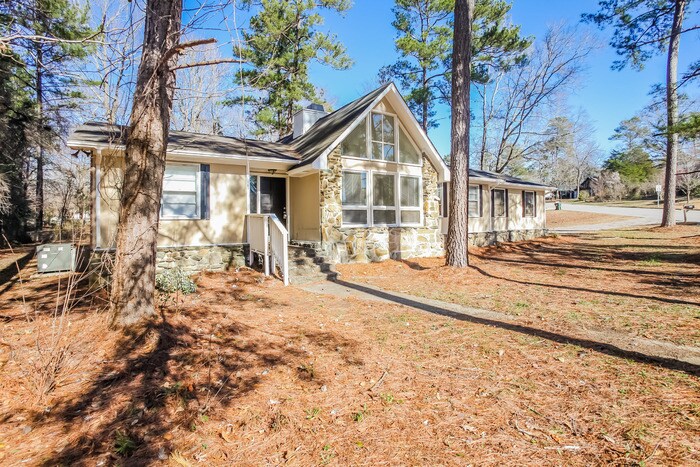 101 Serpentine Rd in Irmo, SC - Building Photo