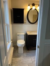 143 Charlton St, Unit 1st Floor in Southbridge, MA - Foto de edificio - Building Photo