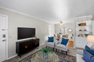 7904 Camelot Ln in St. Louis, MO - Building Photo - Building Photo