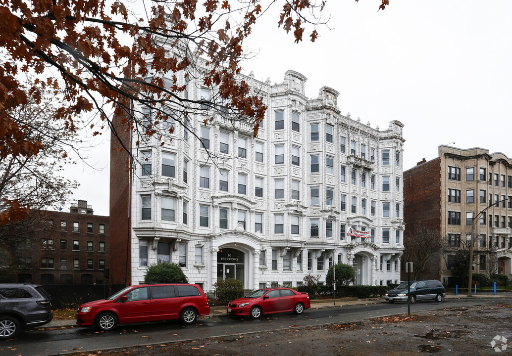 74 Fenway, Unit B1 in Boston, MA - Foto de edificio