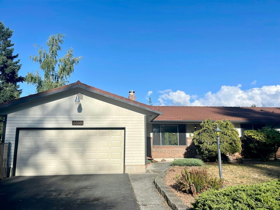 15033 25th Ave Ct E in Tacoma, WA - Building Photo