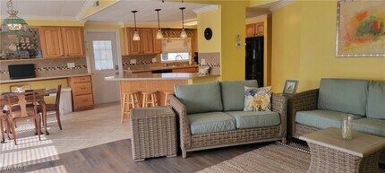 4700 Tahiti Dr in Bonita Springs, FL - Building Photo - Building Photo