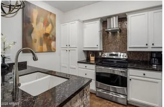 3935 E Rough Rider Rd in Phoenix, AZ - Building Photo - Building Photo