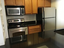 14803 Rydell Road, Unit 103 in Centreville, VA - Building Photo