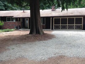 27005 204th Ave SE in Covington, WA - Building Photo