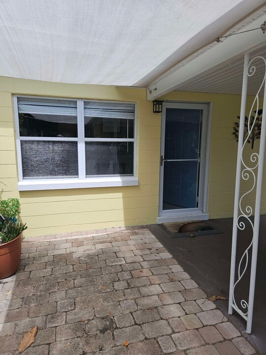 110 Tyler Ave in Cape Canaveral, FL - Building Photo