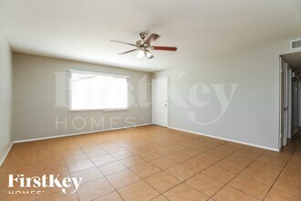 5213 S 47th Pl in Phoenix, AZ - Building Photo - Building Photo