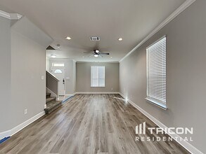 4007 Anton Dr in San Antonio, TX - Building Photo - Building Photo