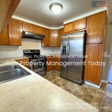 11714 110th Ave E in Puyallup, WA - Building Photo - Building Photo