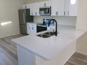 32 Malayan Sun Bear Path in Ormond Beach, FL - Building Photo - Building Photo