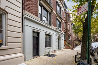 324 West 84th Street in New York, NY - Building Photo - Primary Photo