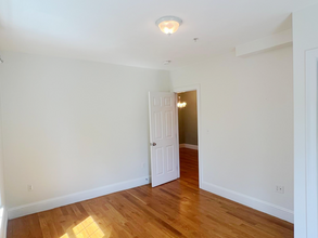30 Parker St in Watertown, MA - Building Photo - Building Photo