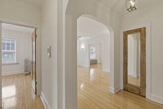 814 Mulford St in Evanston, IL - Building Photo - Building Photo