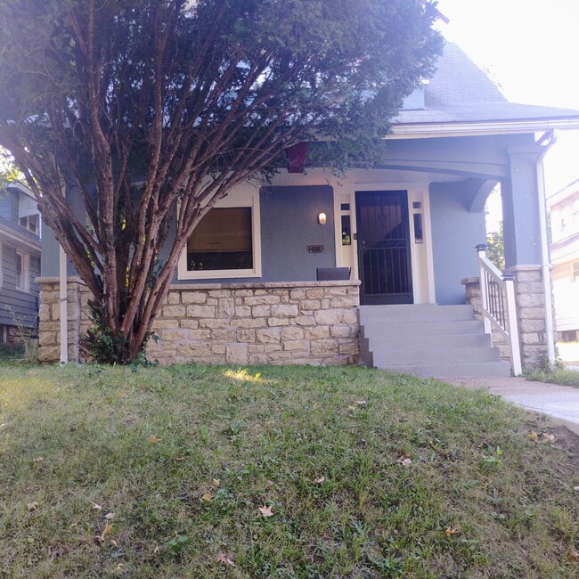 2914 Bales Ave in Kansas City, MO - Foto de edificio - Building Photo