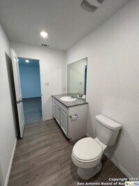 13819 Llama Pl photo'