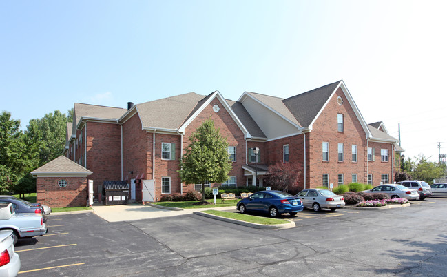 Woodview Court in Hilliard, OH - Foto de edificio - Building Photo