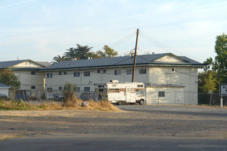 Westwind Apartments in Sacramento, CA - Building Photo - Building Photo