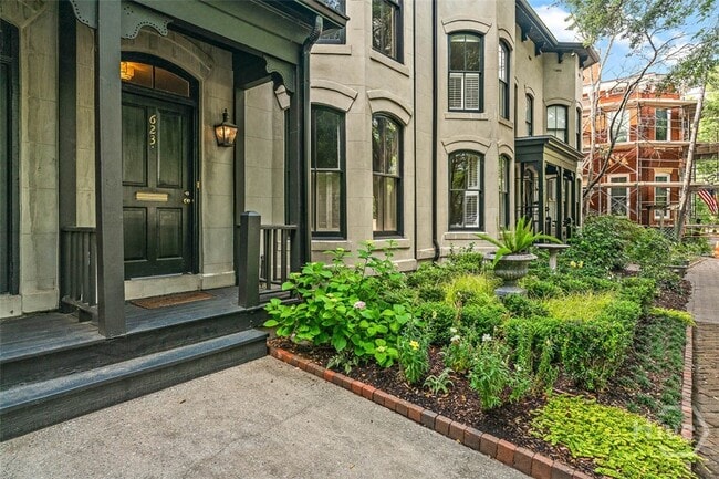 623 Tattnall St in Savannah, GA - Building Photo - Building Photo