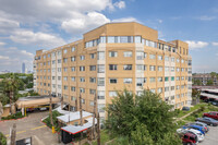 Atrium Cellini in Houston, TX - Building Photo - Building Photo