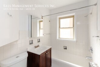 4835 N Hoyne Ave in Chicago, IL - Building Photo - Building Photo