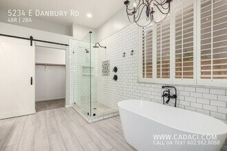 5234 E Danbury Rd in Scottsdale, AZ - Building Photo - Building Photo