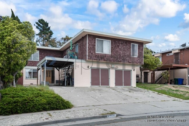 3160 Birmingham Dr in Richmond, CA - Building Photo - Building Photo
