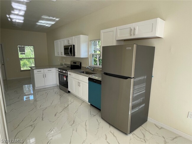 13055 Appleby Dr in Punta Gorda, FL - Foto de edificio - Building Photo