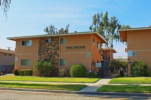 1447 Seventh St in Riverside, CA - Building Photo