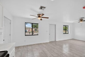 917 W 2nd St in West Palm Beach, FL - Building Photo - Building Photo