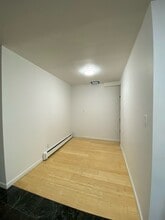 1842 E 12th St in Brooklyn, NY - Foto de edificio - Building Photo