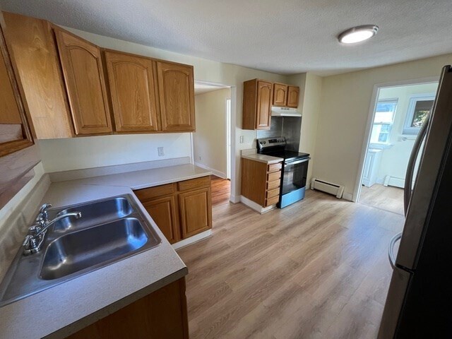 11 Union St in Easthampton, MA - Building Photo - Building Photo