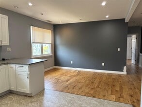 6 Florence St in Baldwin, NY - Building Photo - Building Photo