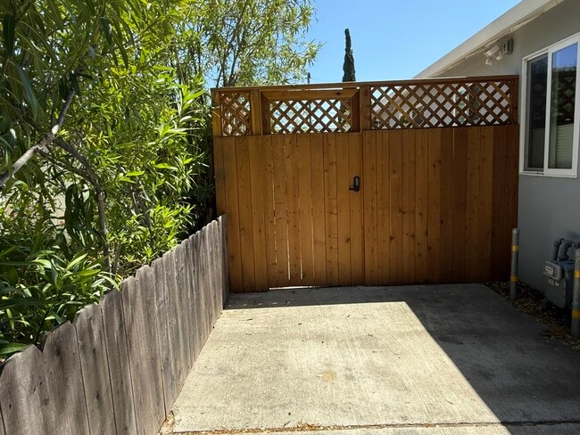 1368 Lillian Ave, Unit ADU For Rent in Sunnyvale, CA - Building Photo - Building Photo