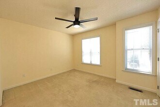 5333 Cog Hill Ct in Raleigh, NC - Building Photo - Building Photo
