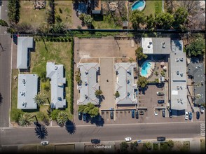 2535 E Clarendon Ave in Phoenix, AZ - Building Photo - Building Photo