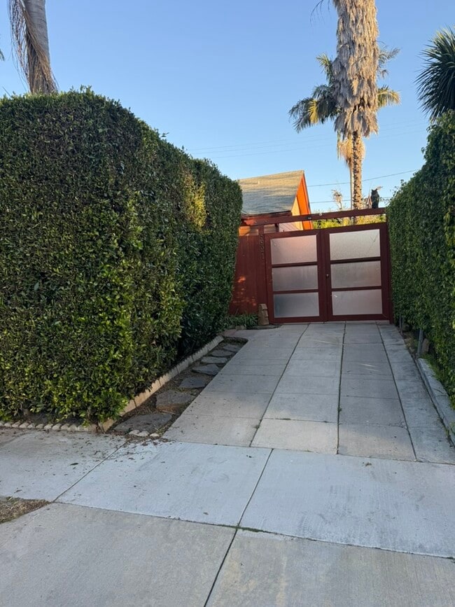 property at 8921 Rosewood Ave